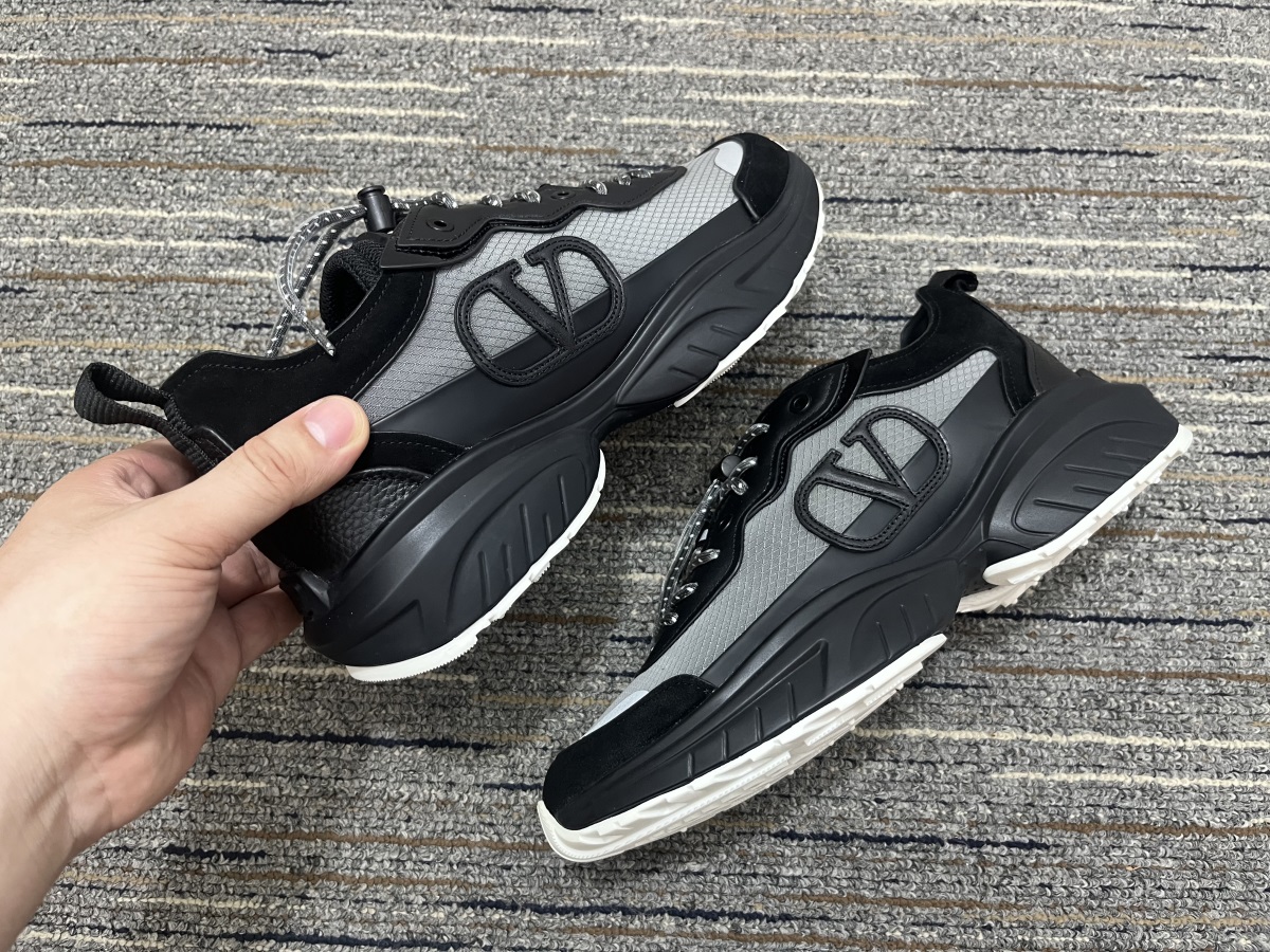 Men Women 𝑉*𝐴𝐿𝐸𝑁𝑇𝐼𝑁𝑂 Top Sneakers