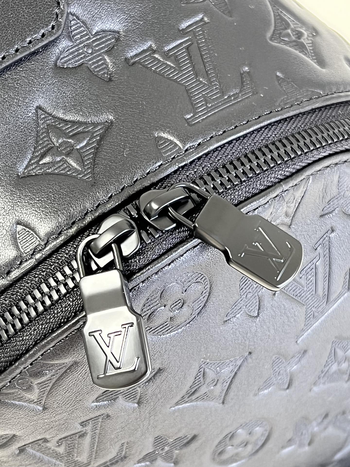 L*ouis V*uitton Bag Top Quality 24*42*12CM