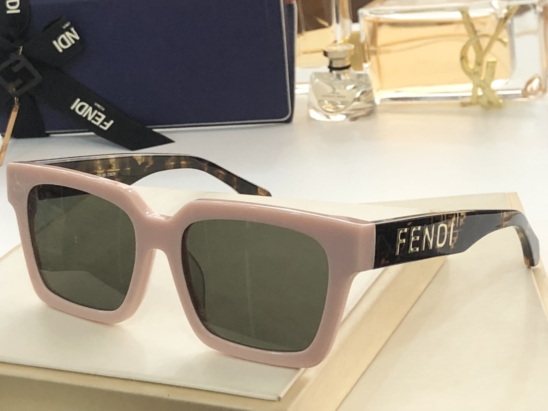 F*endi Glasses Top