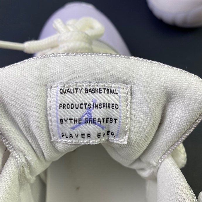 Air Jordan 11 Low WMNS PURE VIOLET AH7860-101