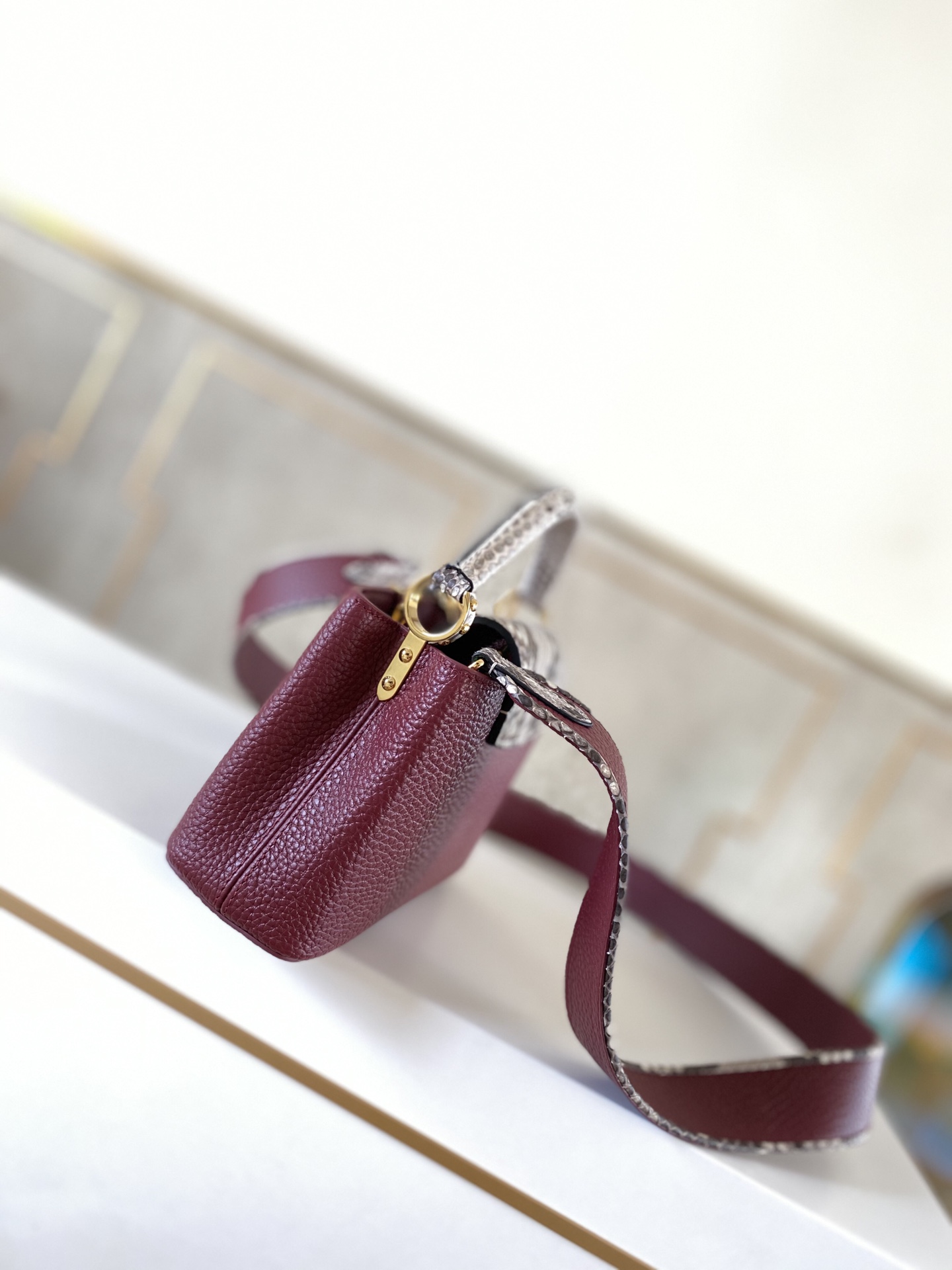 L*ouis V*uitton Top Bag 21x14x8cm