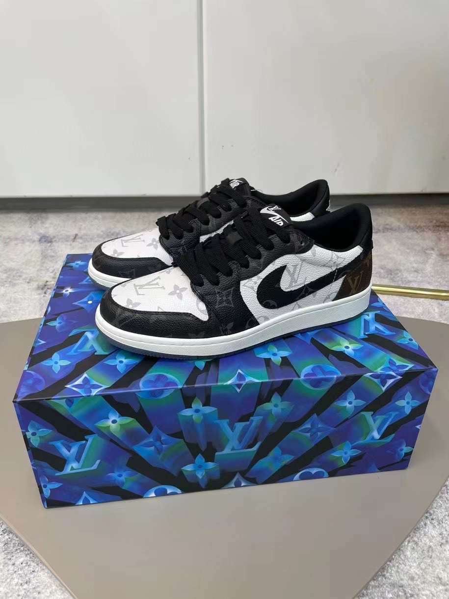 Men L*ouis V*uitton Top Sneaker