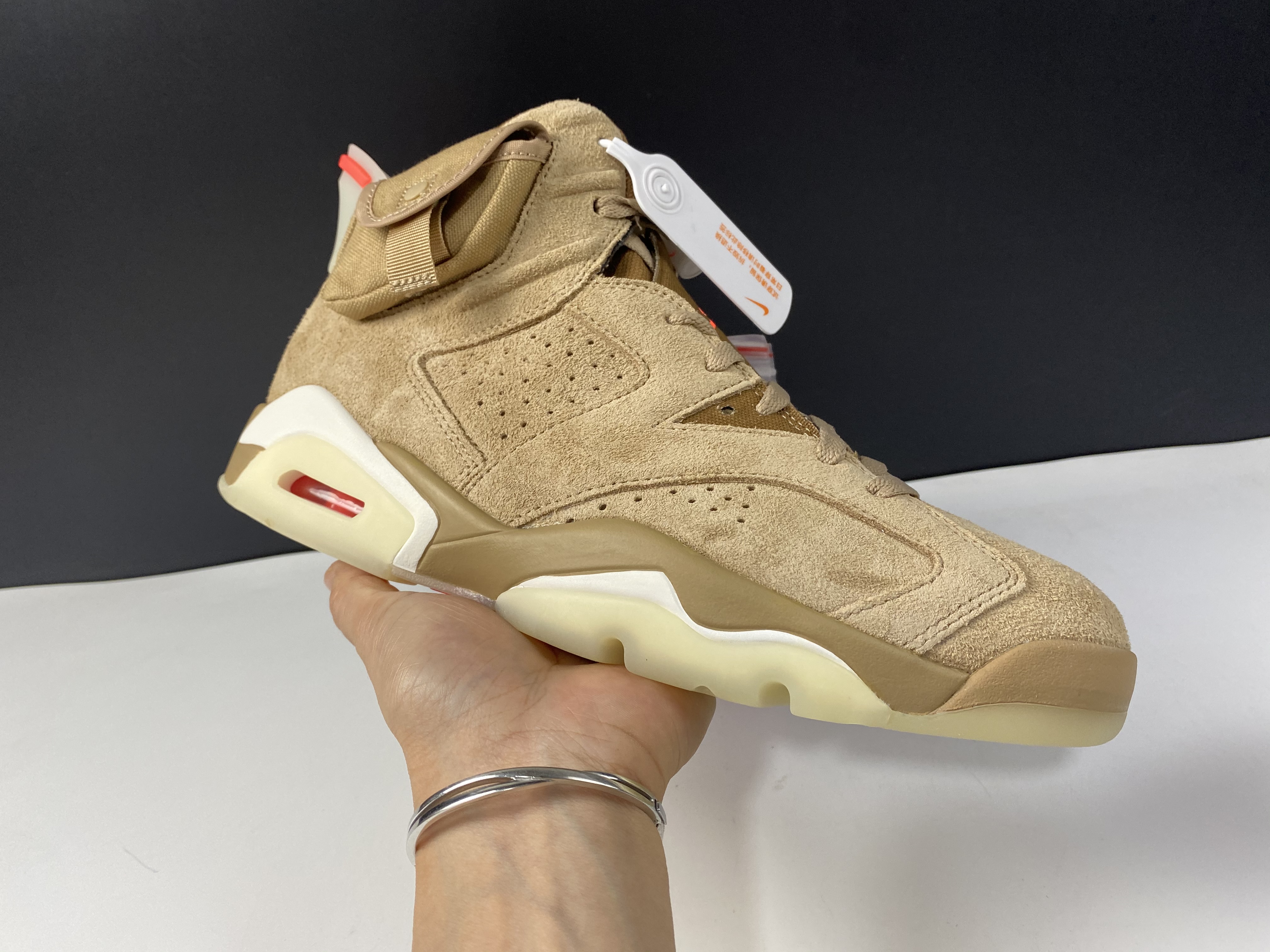 Travis Scott x Air Jordan 6 DH0690-200