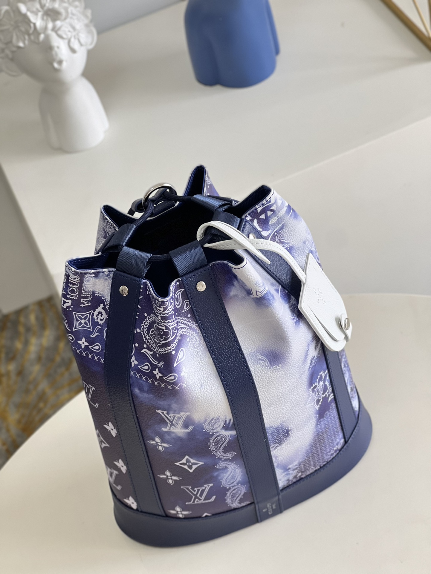 L*ouis V*uitton Top Bag 20*27*12cm