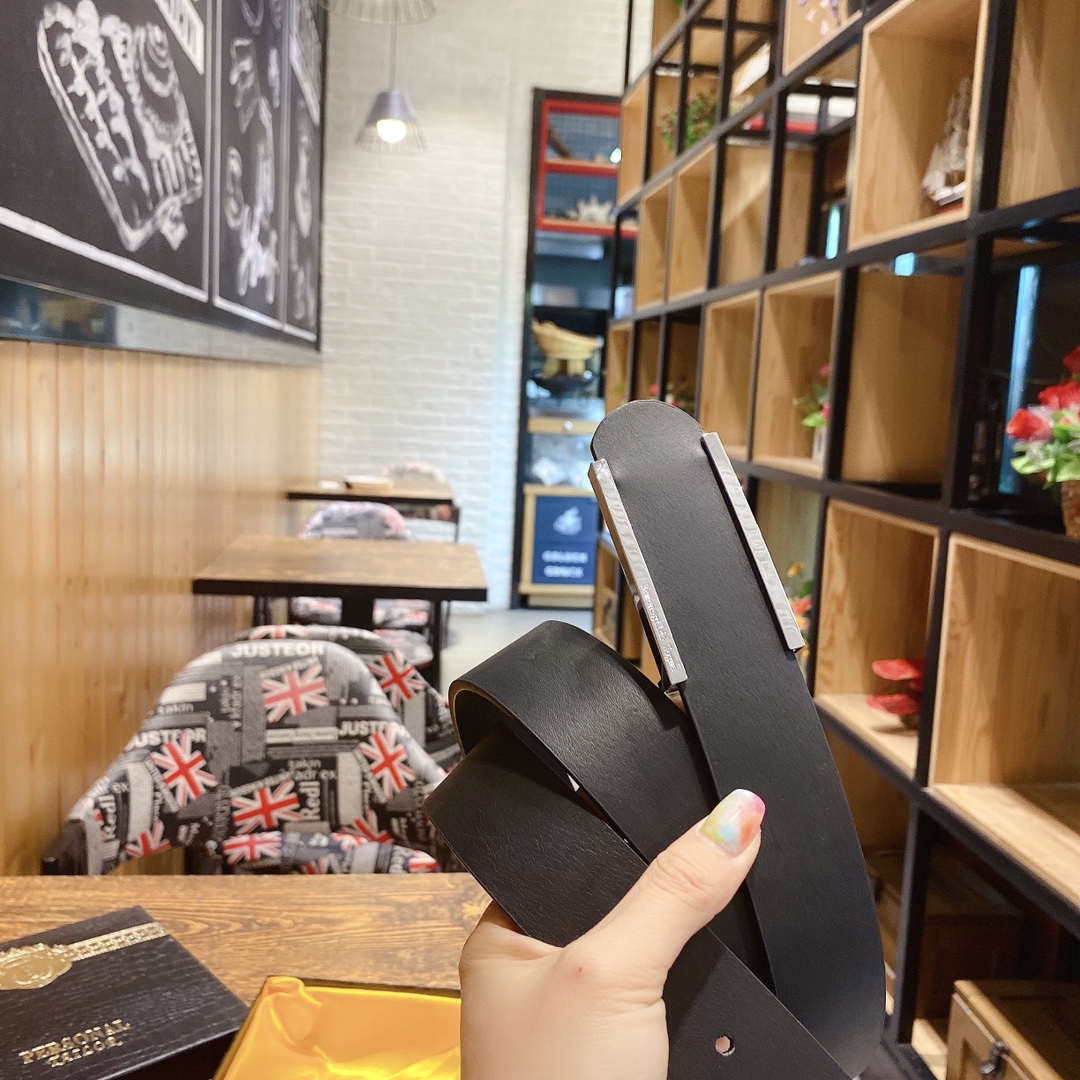 F*erragamo Top Version