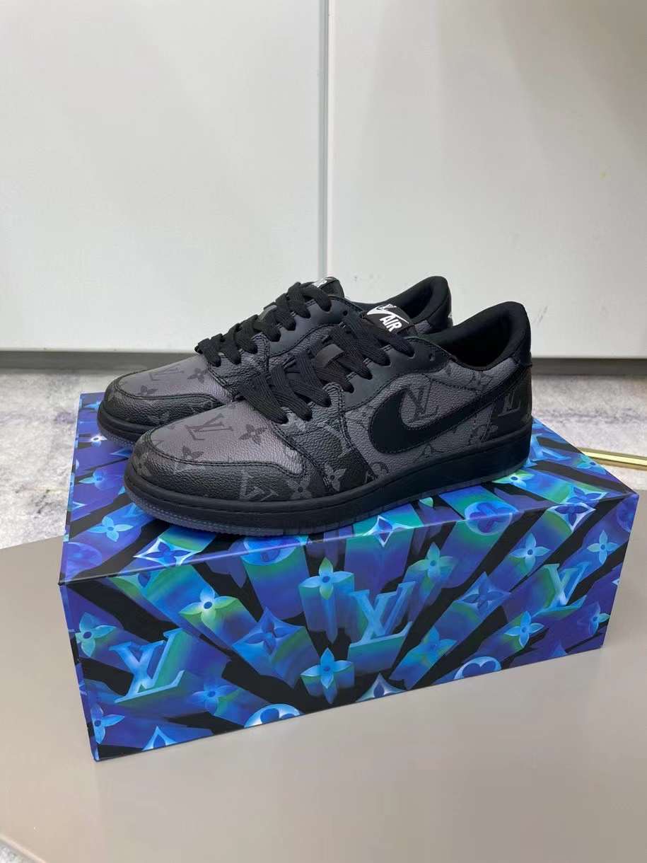 Men L*ouis V*uitton Top Sneaker