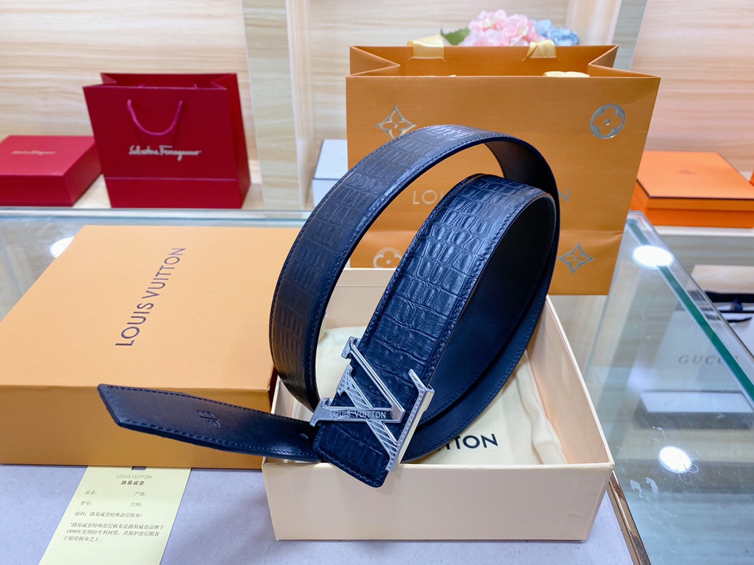 L*ouis V*uitton Belts Top Version