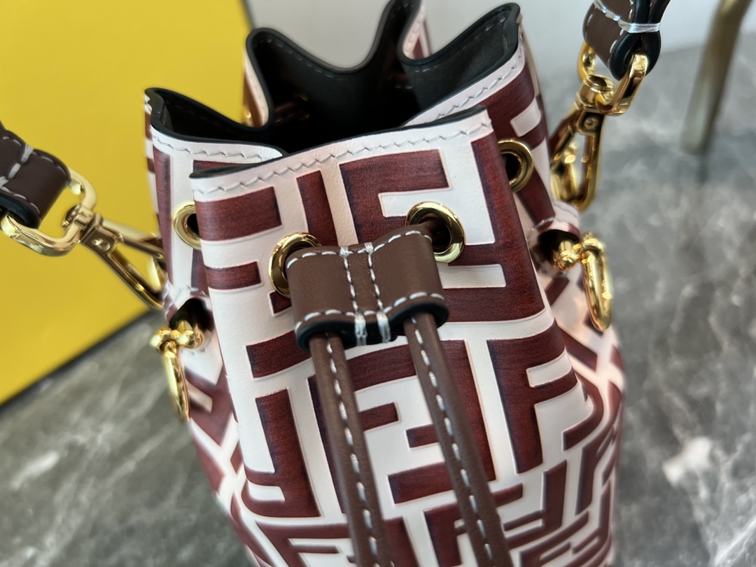 F*endi Bag Top Quality 12*10*18CM