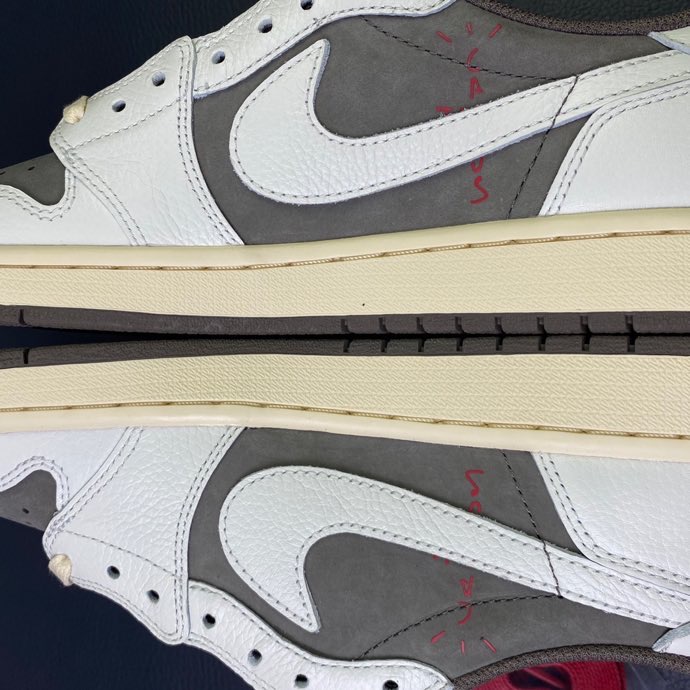 T*ravis S*cott x Air Jordan 1 Low OG DM7866-162