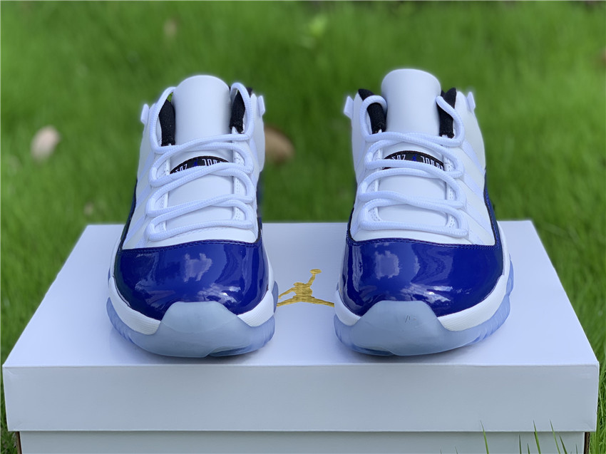 Air Jordan 11 Low WMNS “Concord” AH7860-100