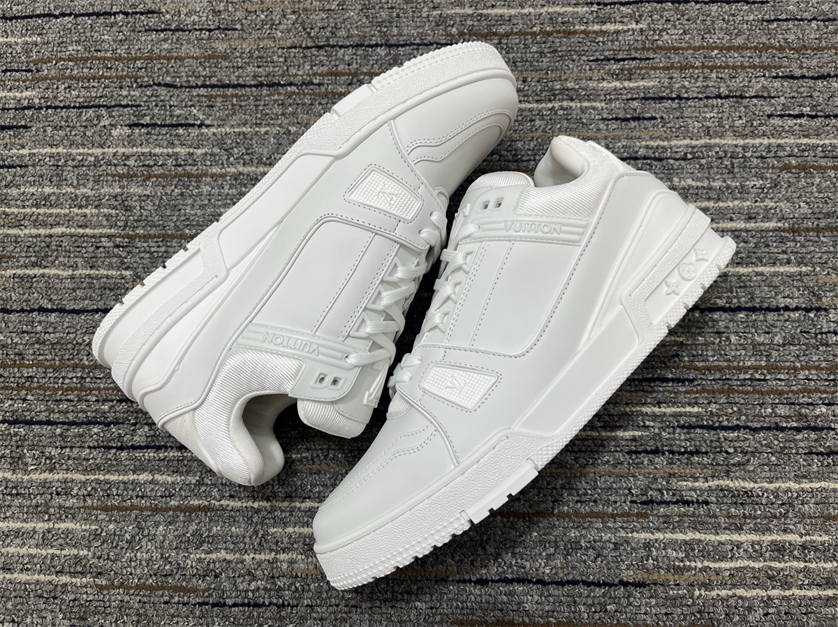 Men L*ouis V*uitton Top Sneakers