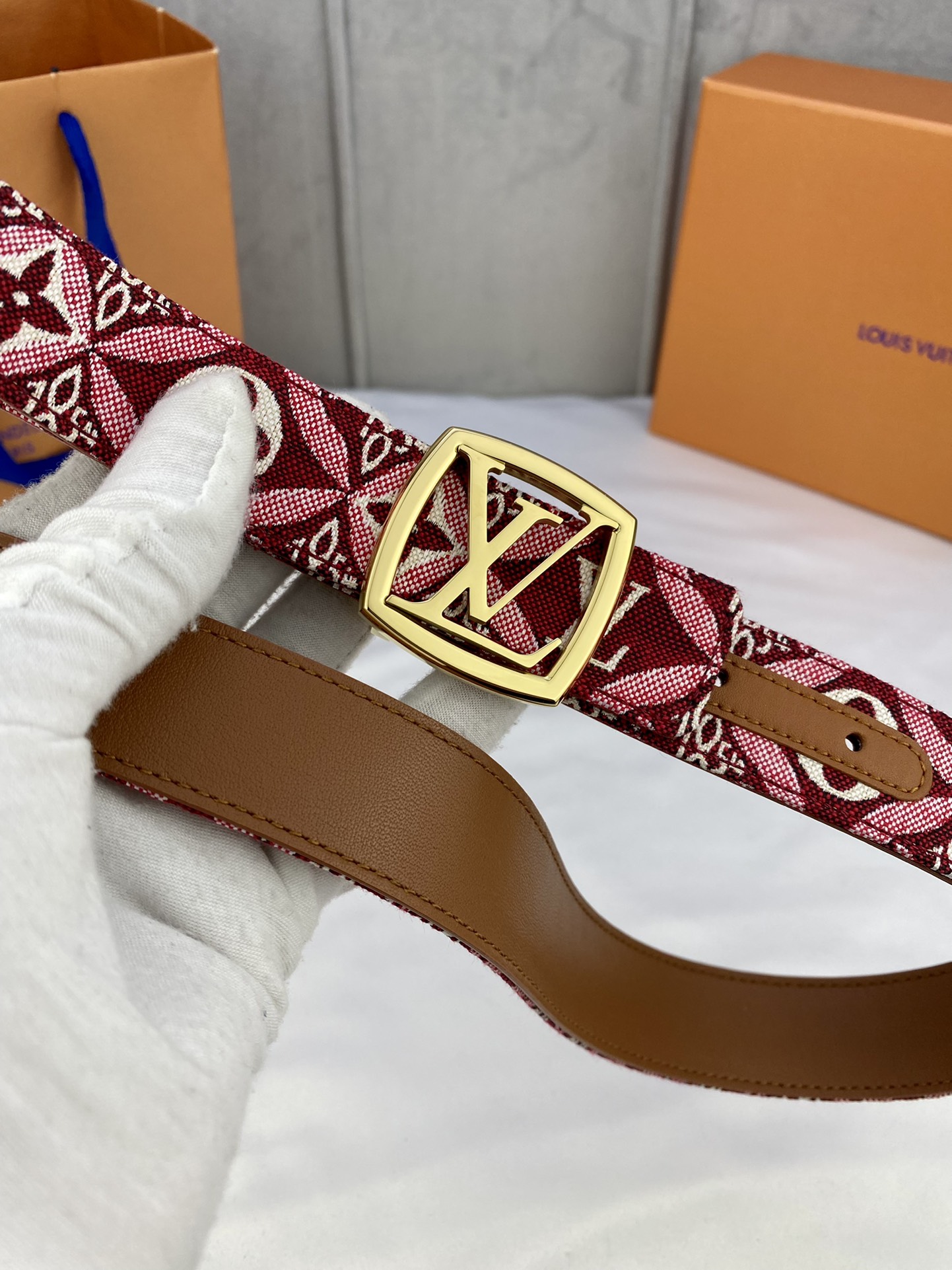 L*ouis V*uitton Belts Top Version