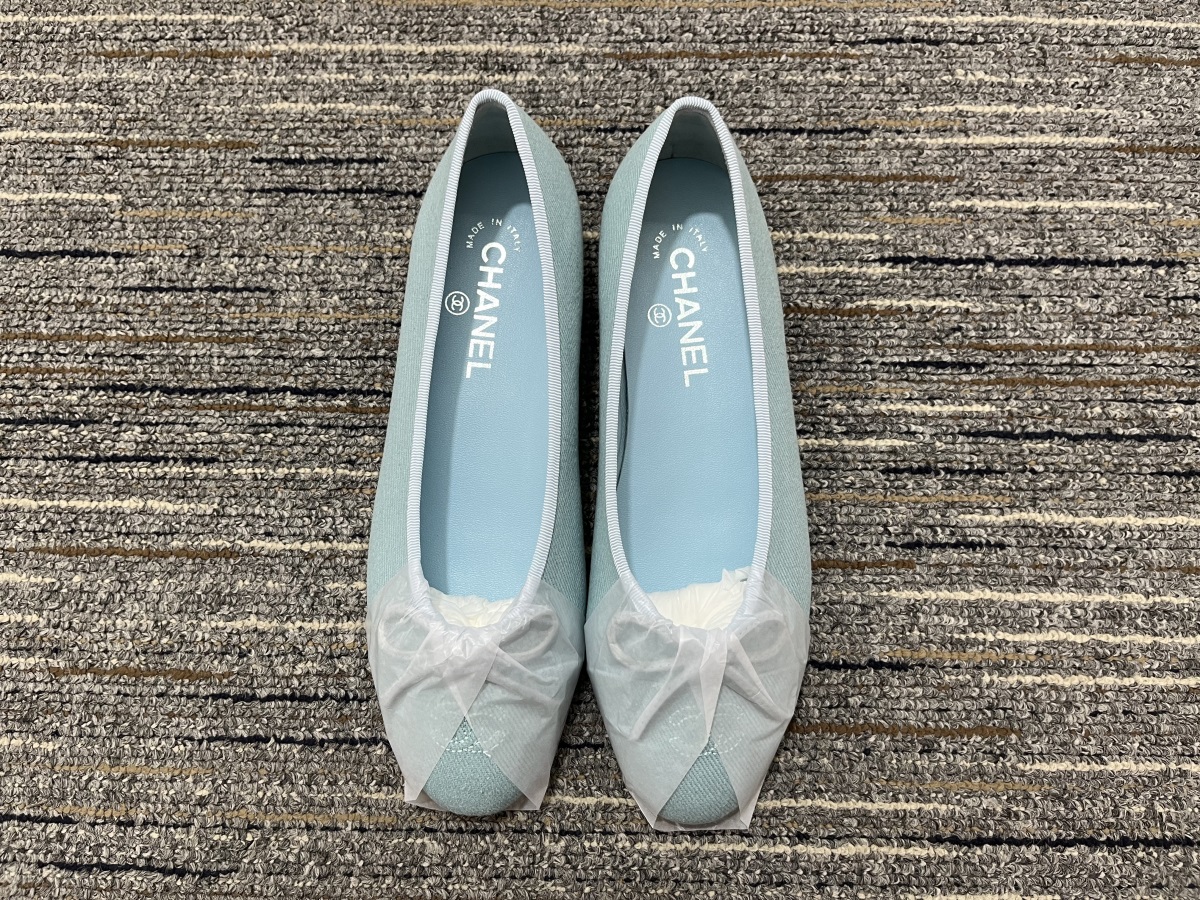 Women C*hanel Top Sneaker