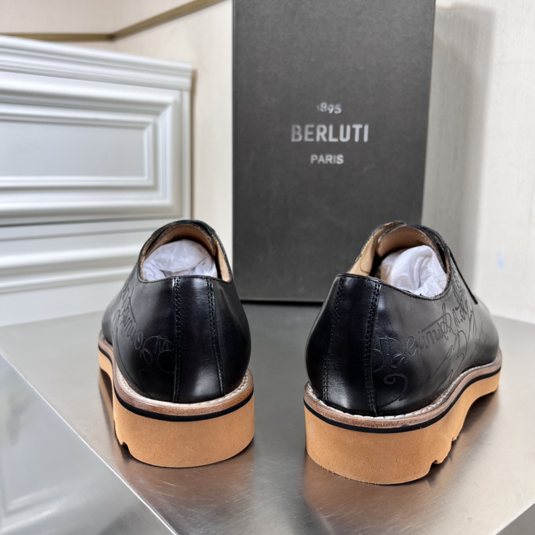 Men B*erluti Top Loafer