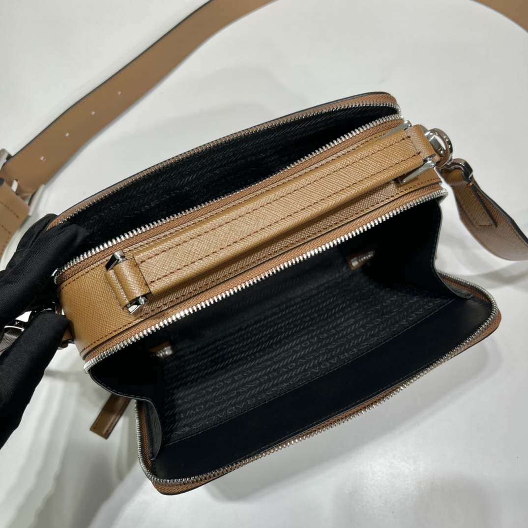 P*rada Bag Top Quality 22*16*6CM