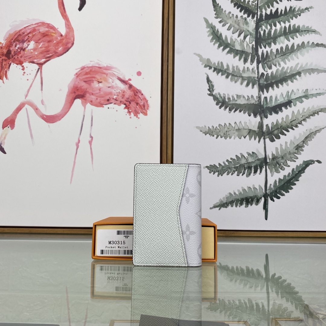 L*ouis V*uitton Bag Top Quality 8*11*1CM