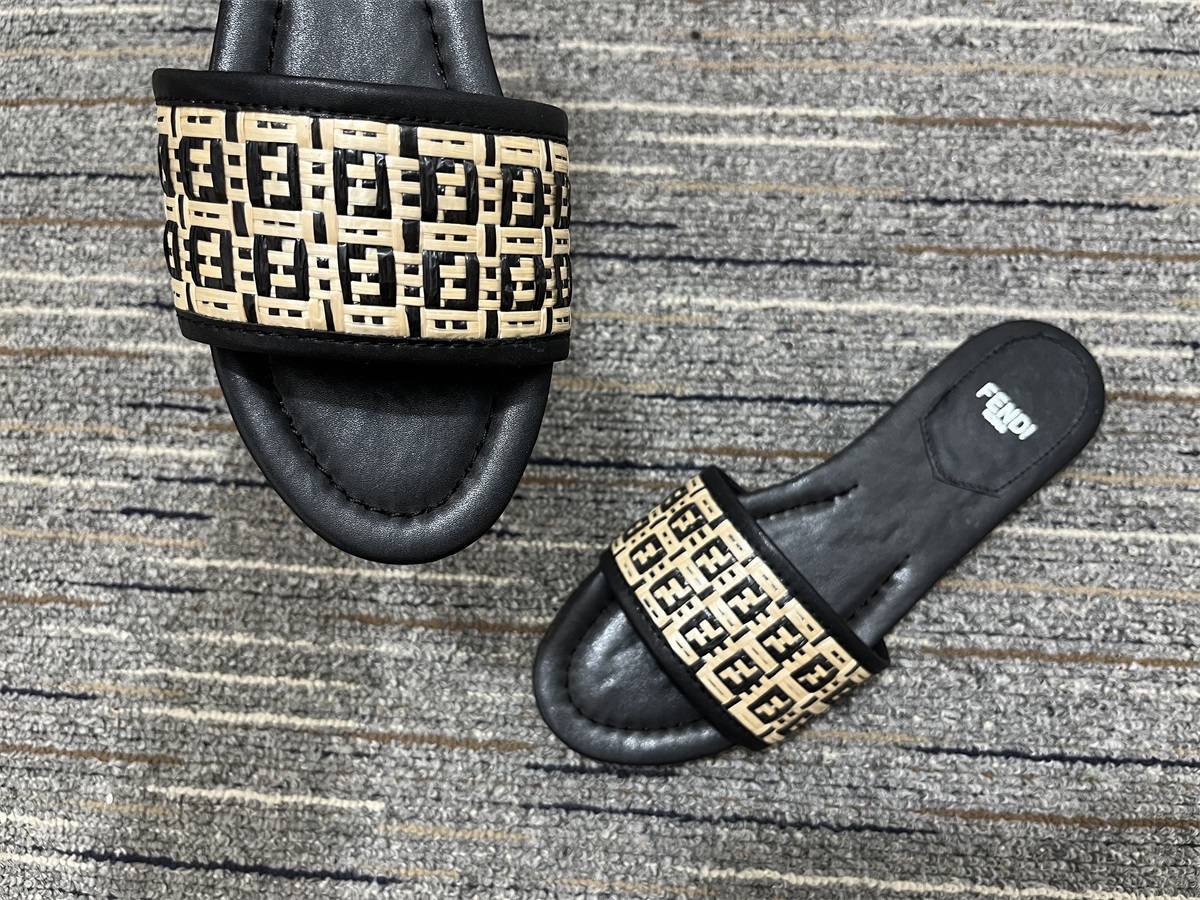 Women F*endi Top Sandals