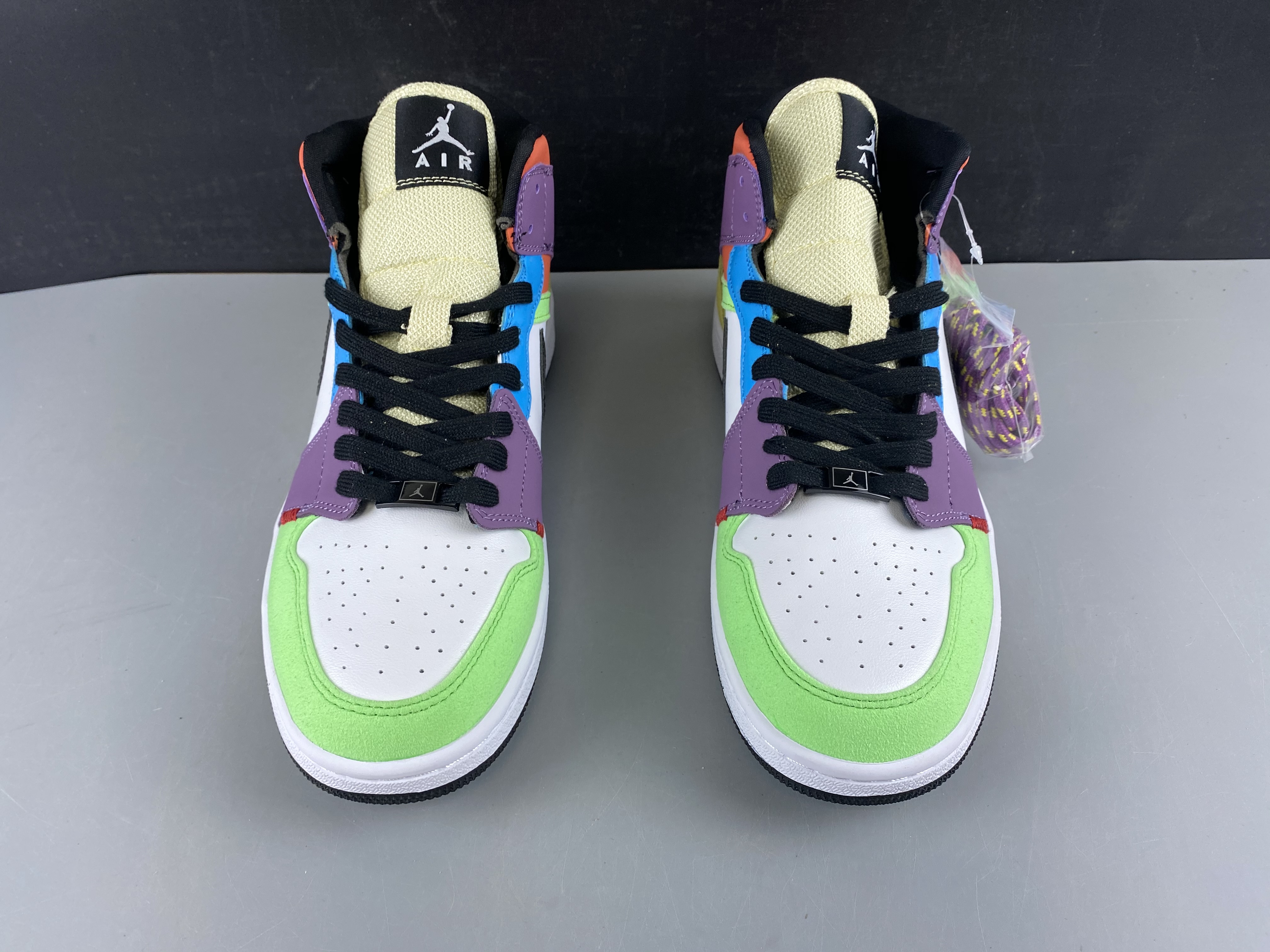 Jordan 1 Mid SE Multi-Color CW1140 100