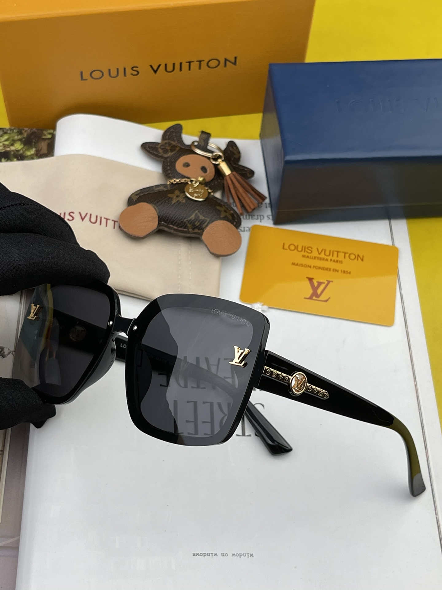 L*ouis V*uitton Glasses Top