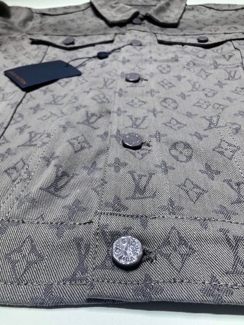 Men Jacket/Sweater Top Quality11