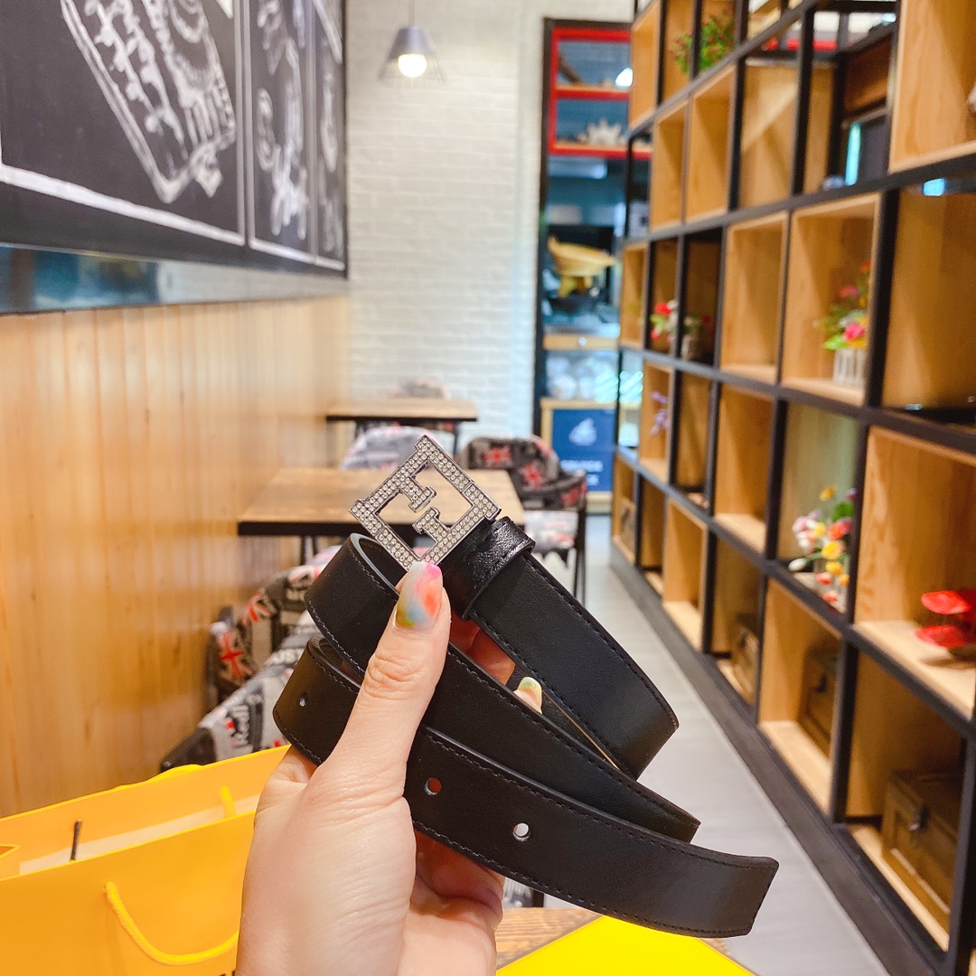 F*endi Belts Top Version