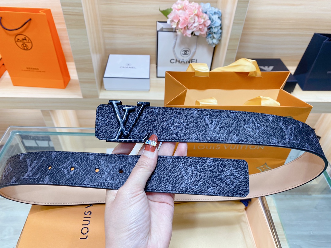 L*ouis V*uitton Belts Top Version