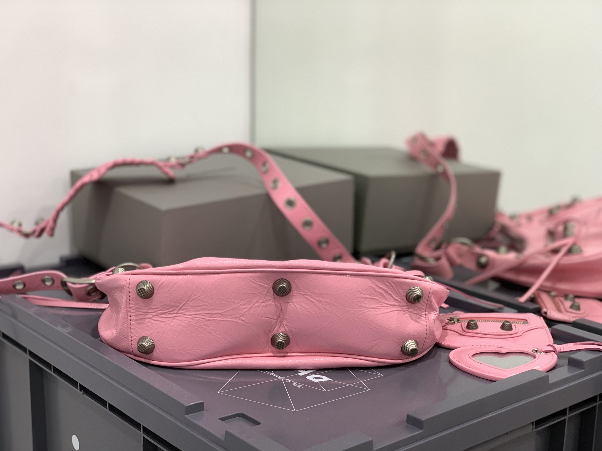 B*alenciaga Bag Top Quality 33x16x8.4cm