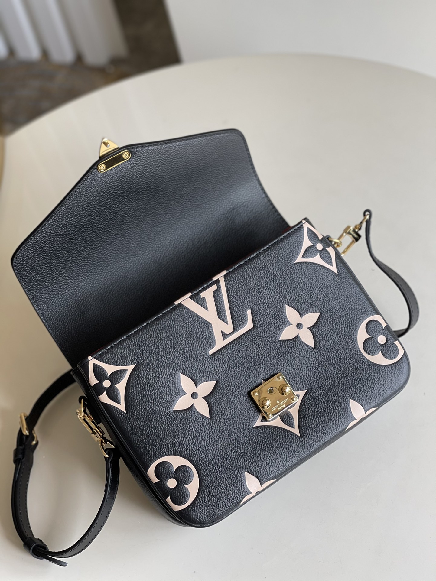 L*ouis V*uitton Bag Top Quality 25*9*19cm