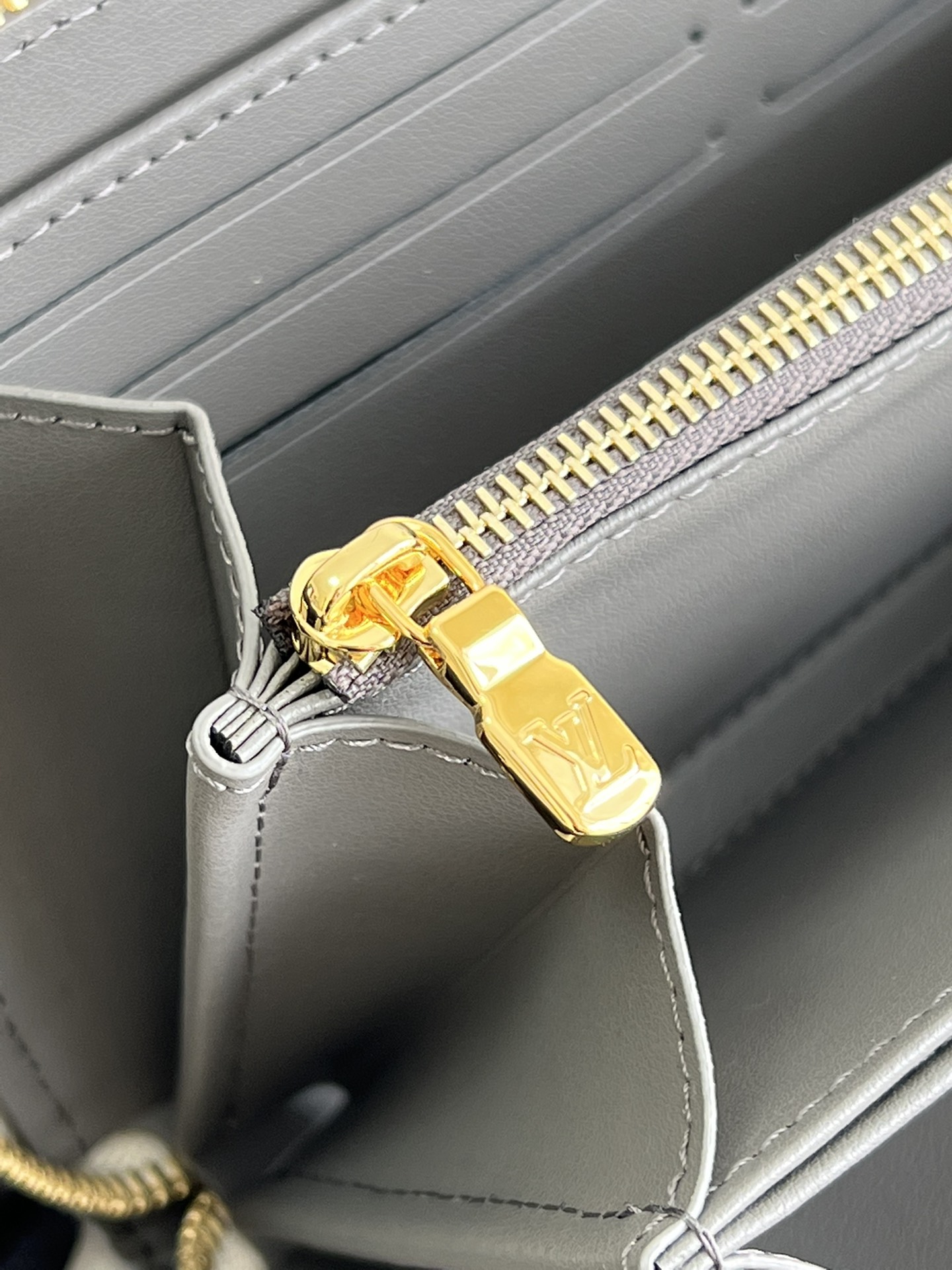 L*ouis V*uitton Bag Top Quality 19.5*10.5*2.5CM