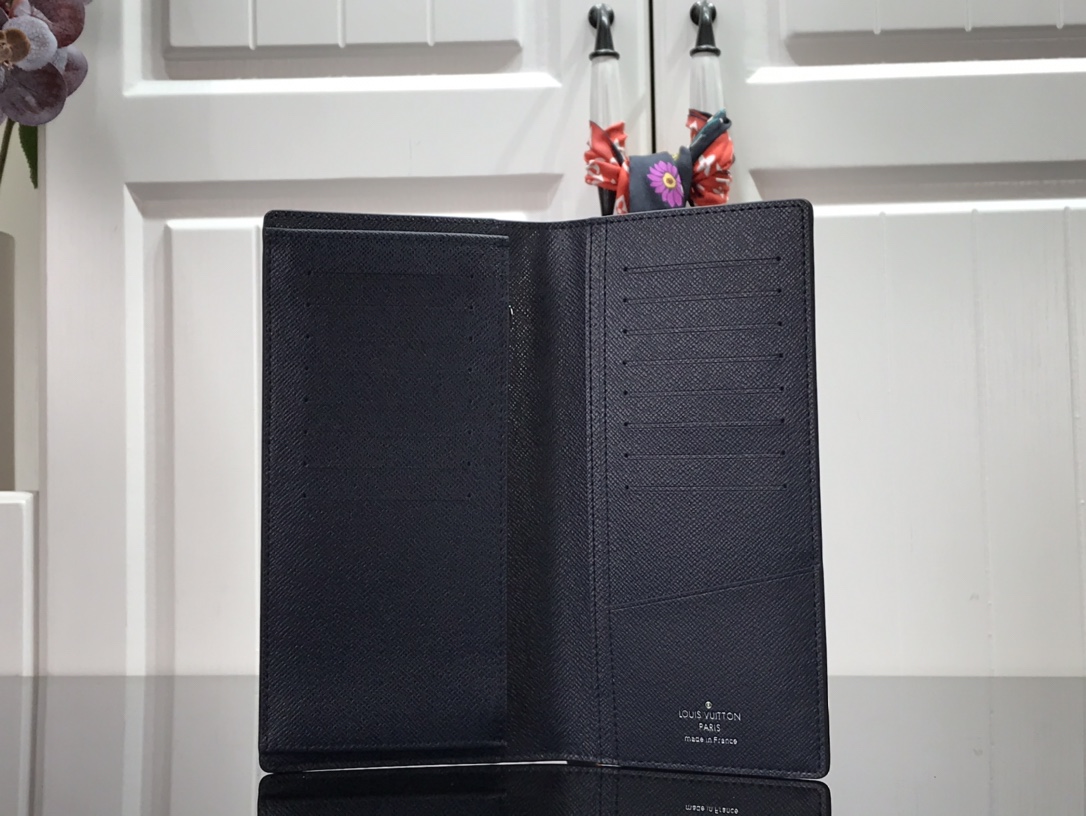 L*ouis V*uitton Top Bag 10 x 19 x 2 cm