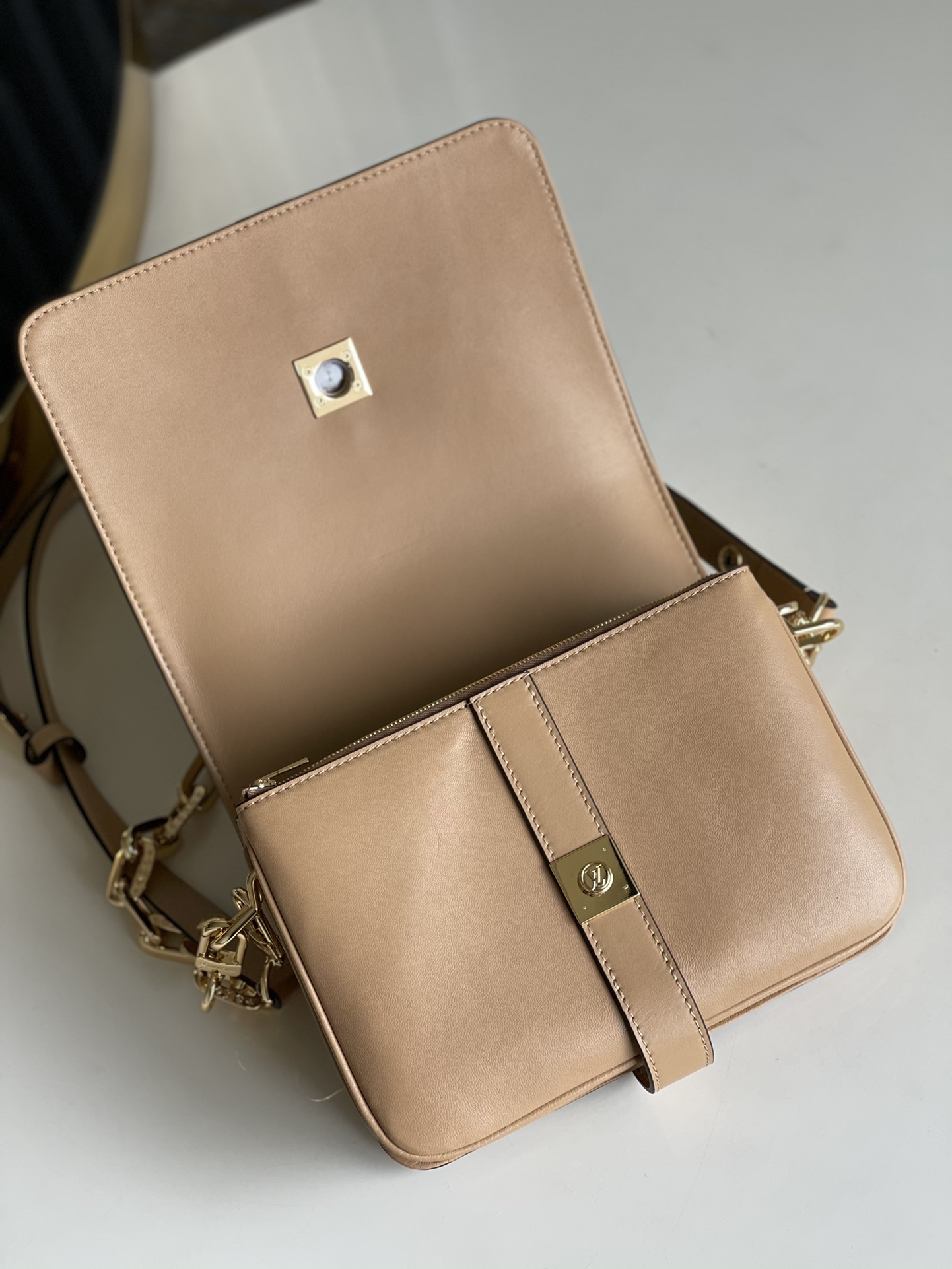 L*ouis V*uitton Bag Top Quality 17x22x7cm