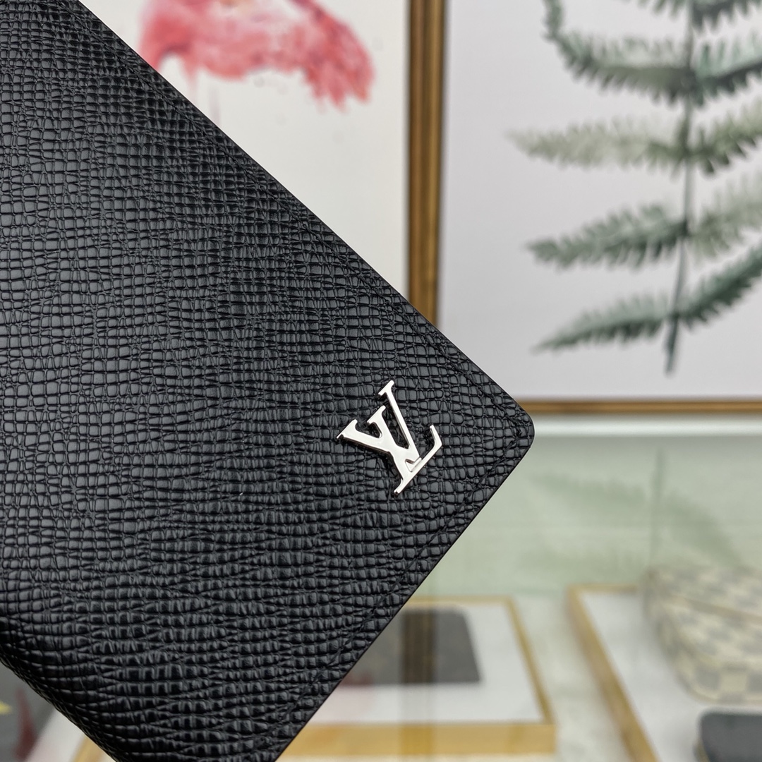 L*ouis V*uitton Bag Top Quality 8*11*1CM