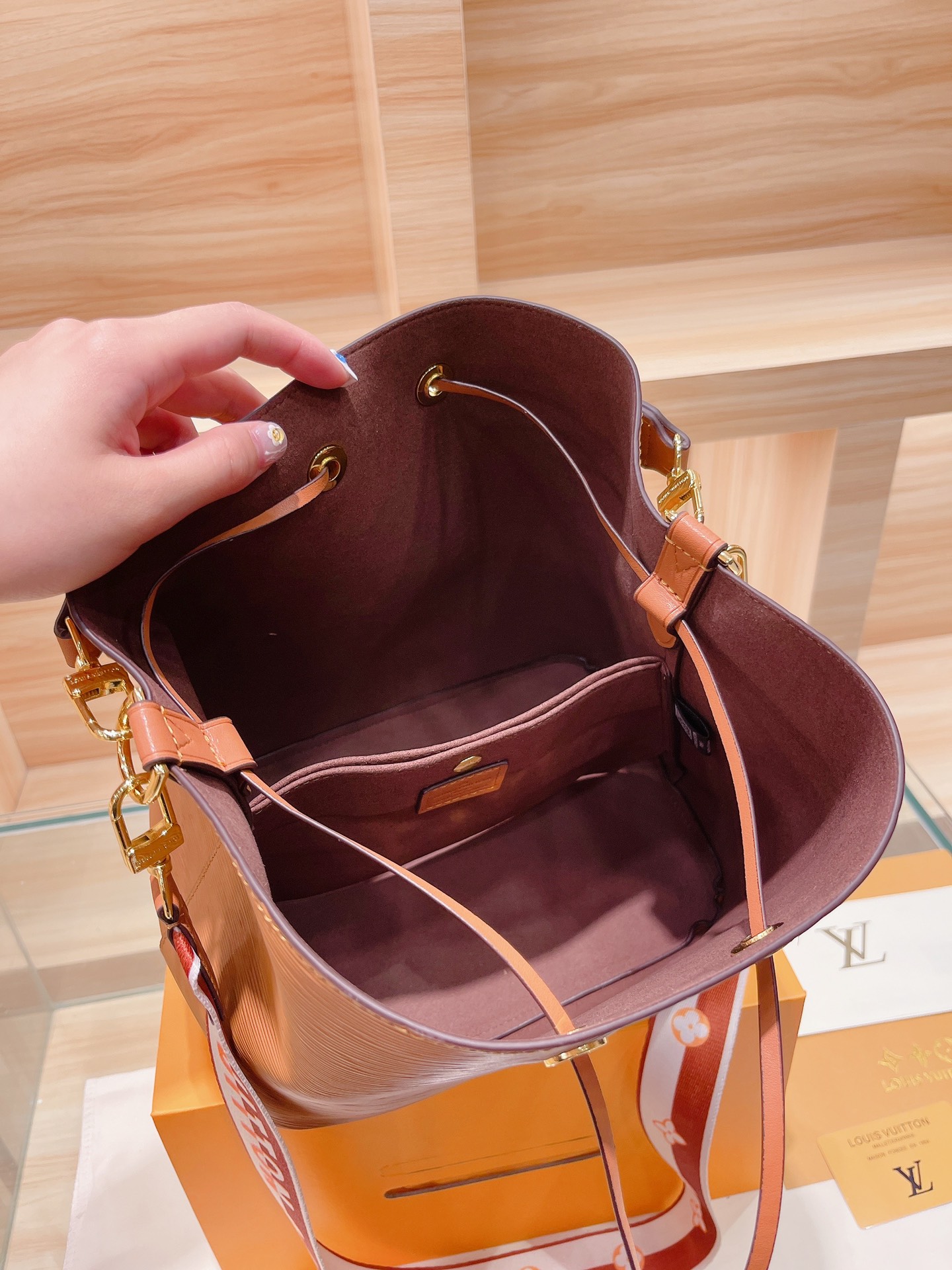 L*ouis V*uitton Top Bag 25*26cm