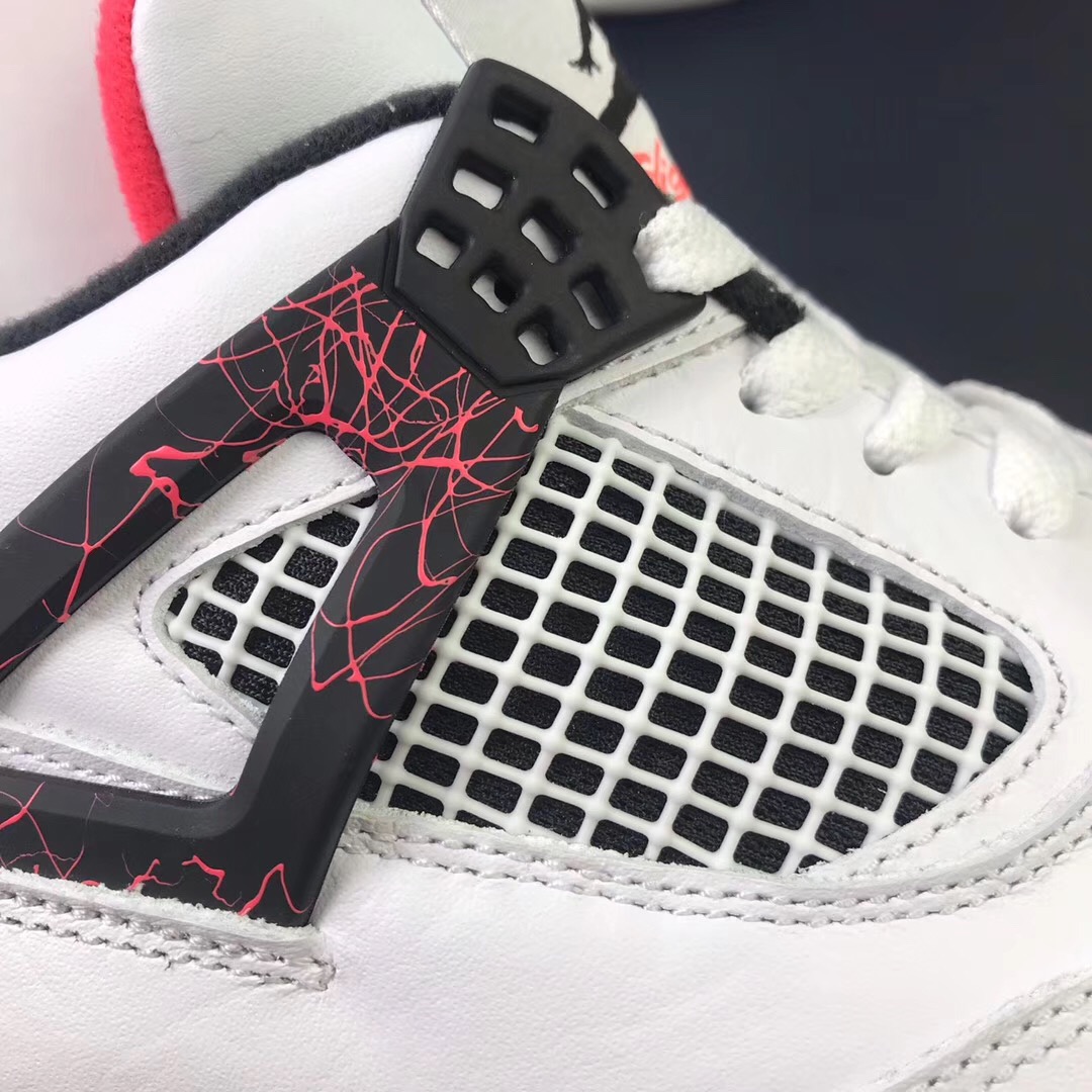 Air Jordan 4