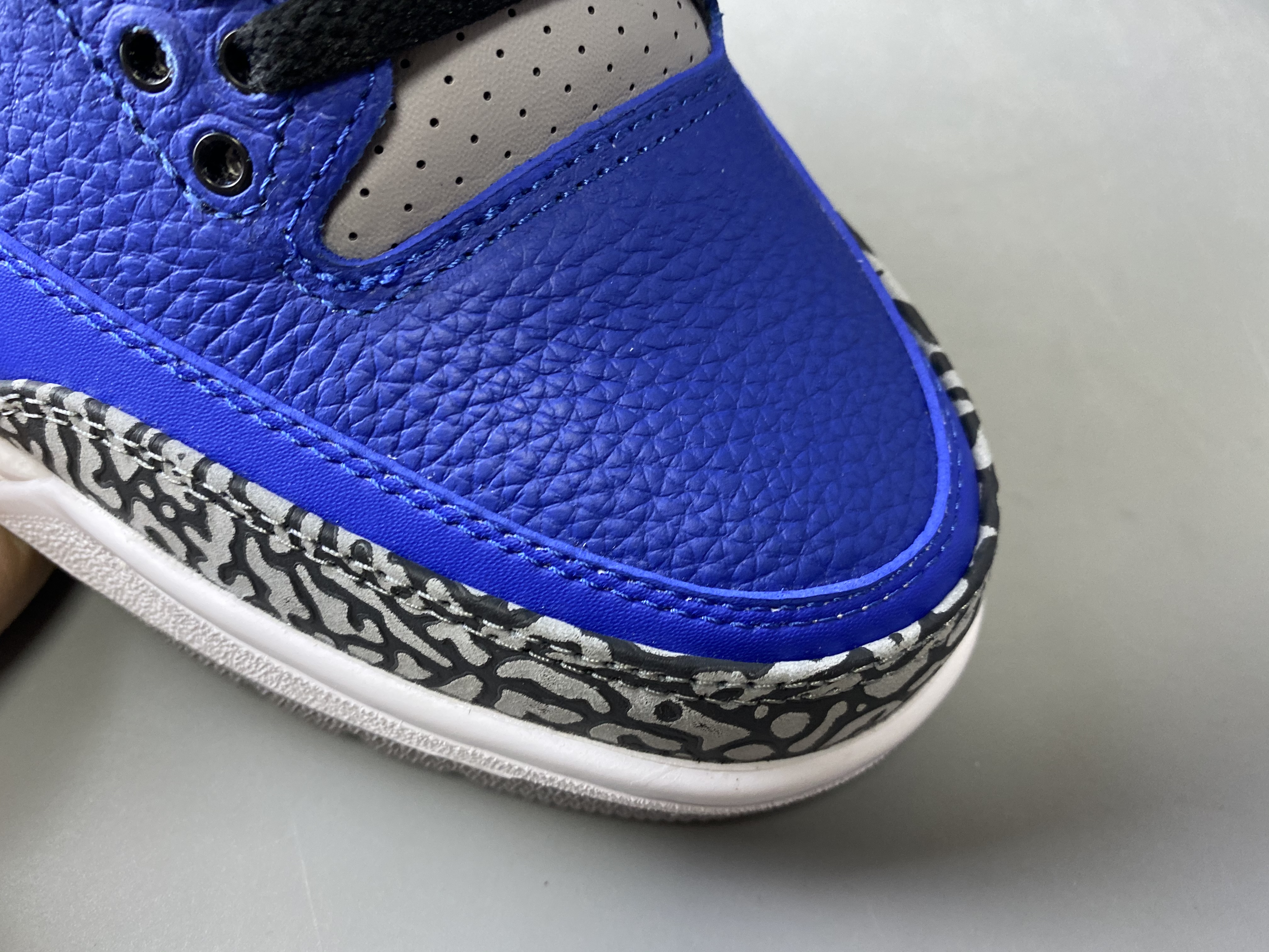 Air Jordan 3 WMNS Varsity Royal CT8532-400