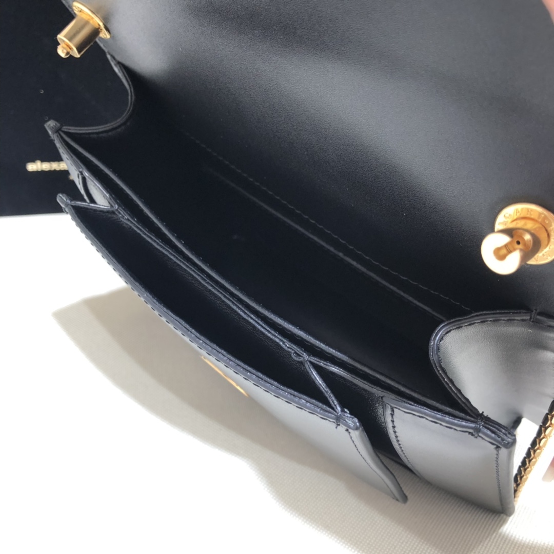 B*vlgari Top Bag 20*15*6.5cm