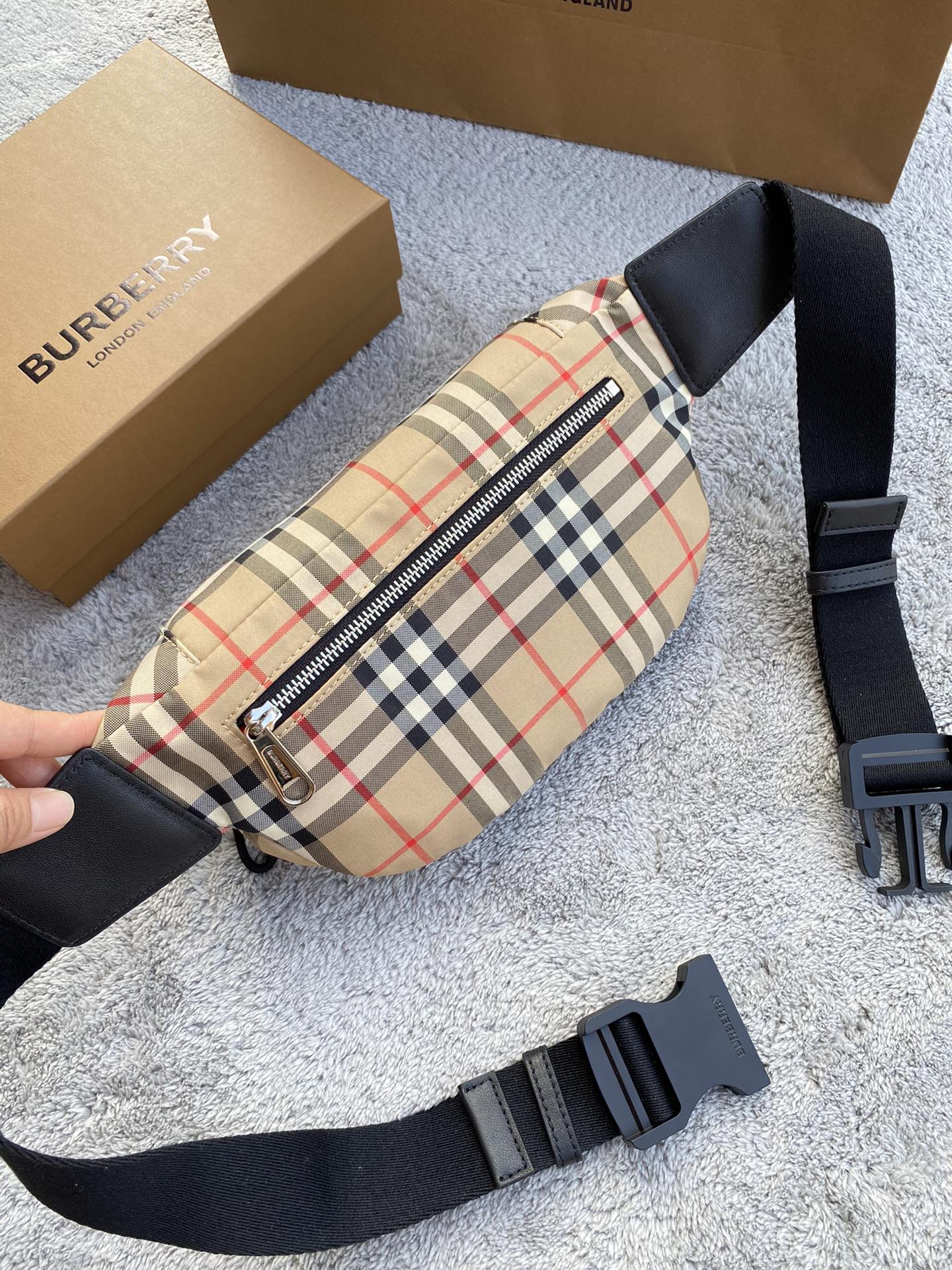 B*urberry Bag Top Quality 31*7.5*16cm