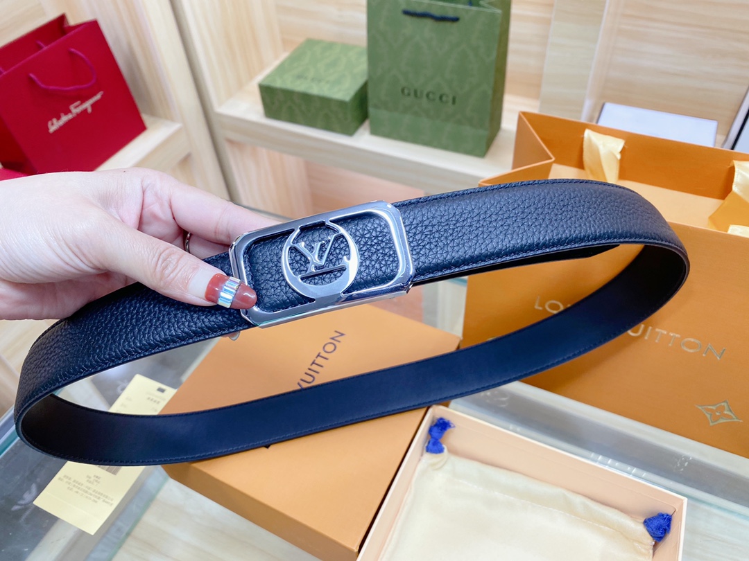 L*ouis V*uitton Belts Top Version