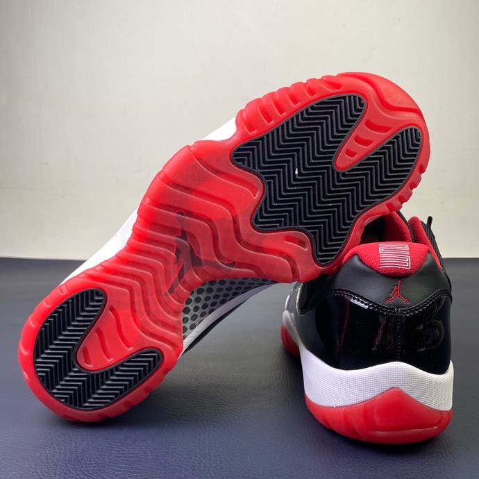 Air Jordan 11 Retro Low Bred
