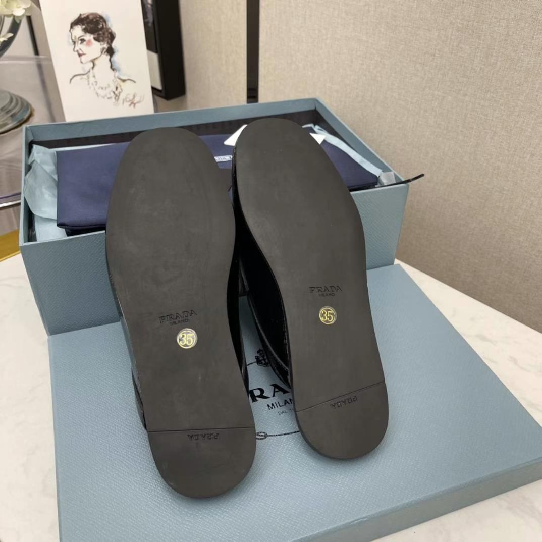 Women P*rada Top Slippers