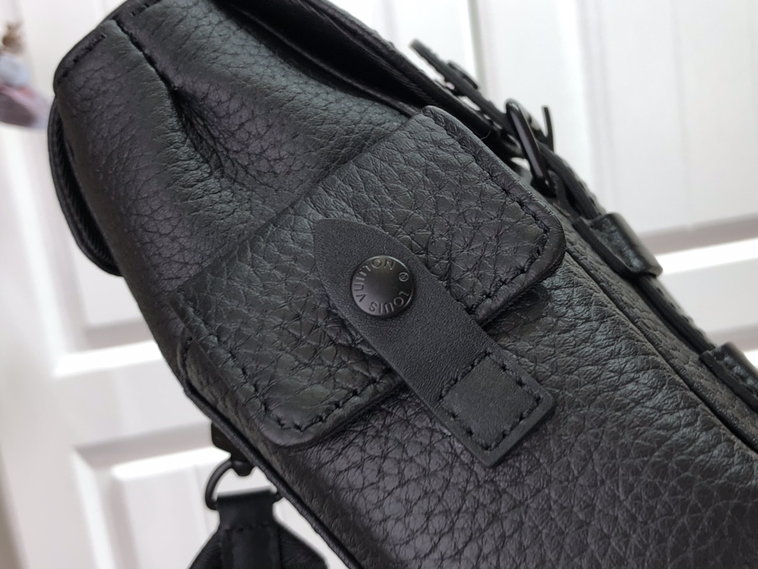 L*ouis V*uitton Top Bag 14*19.5*5cm