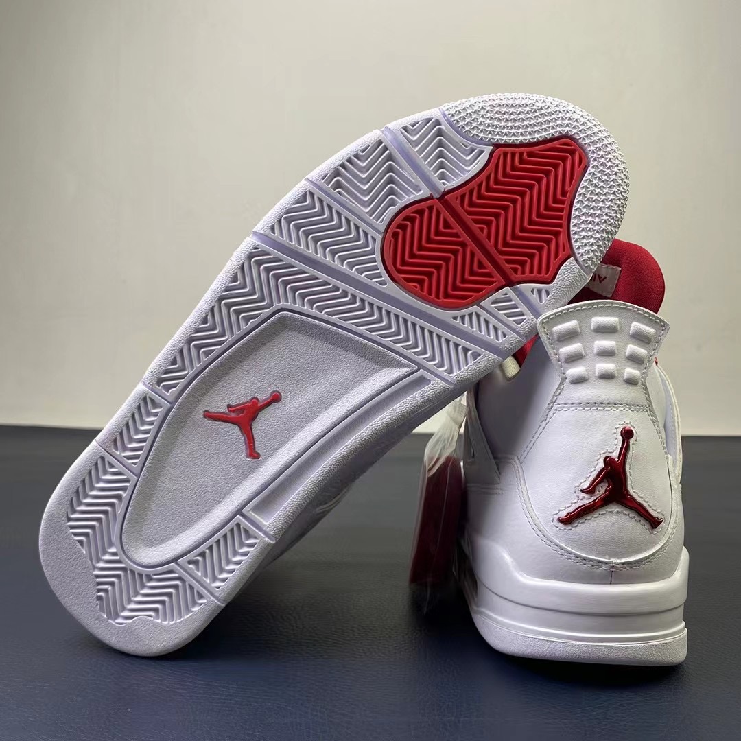 Air Jordan 4 Retro Metallic Red CT8527-112