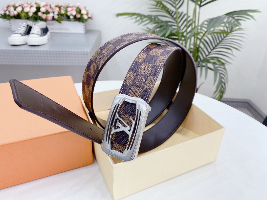 L*ouis V*uitton Belts Top Version