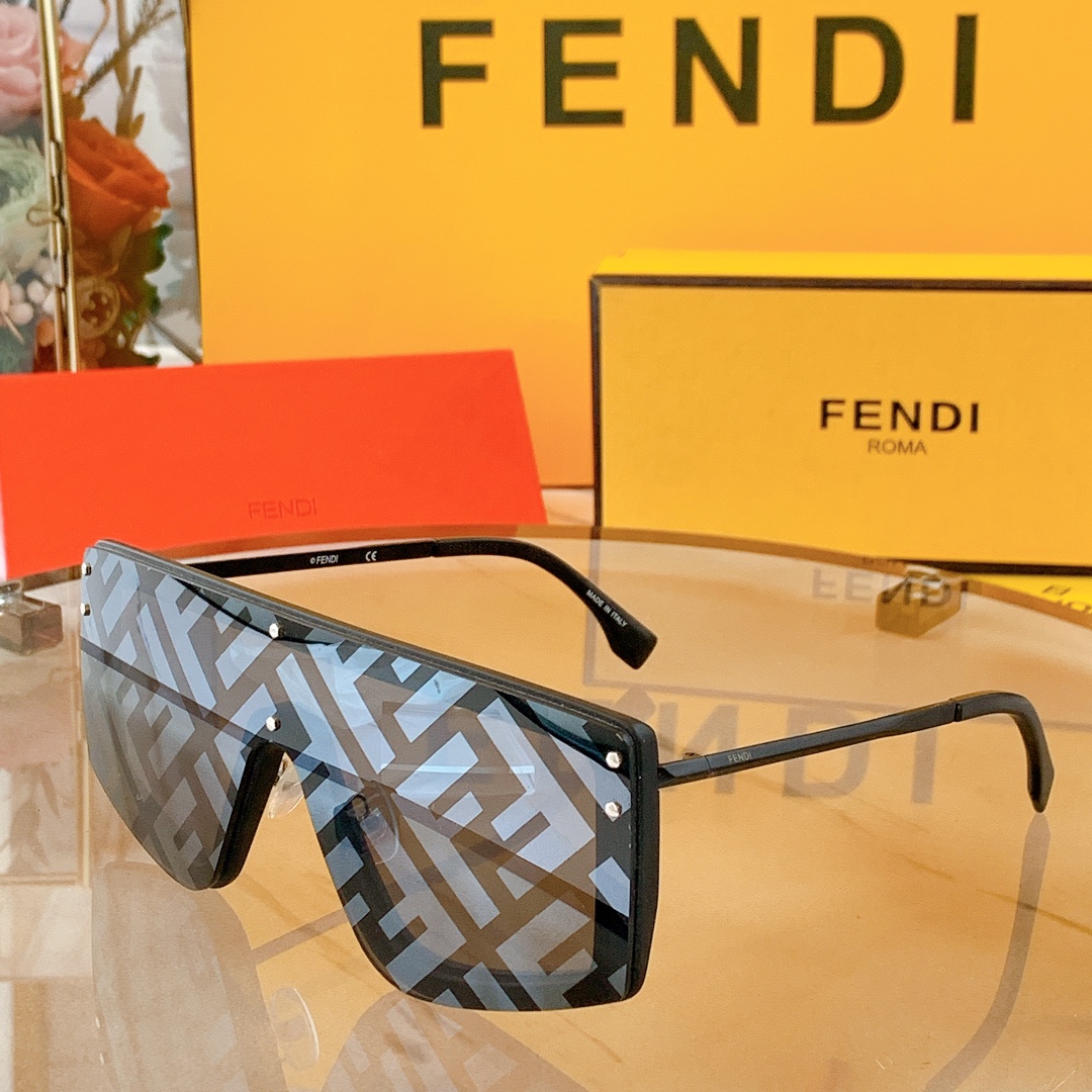 F*endi Glasses Top