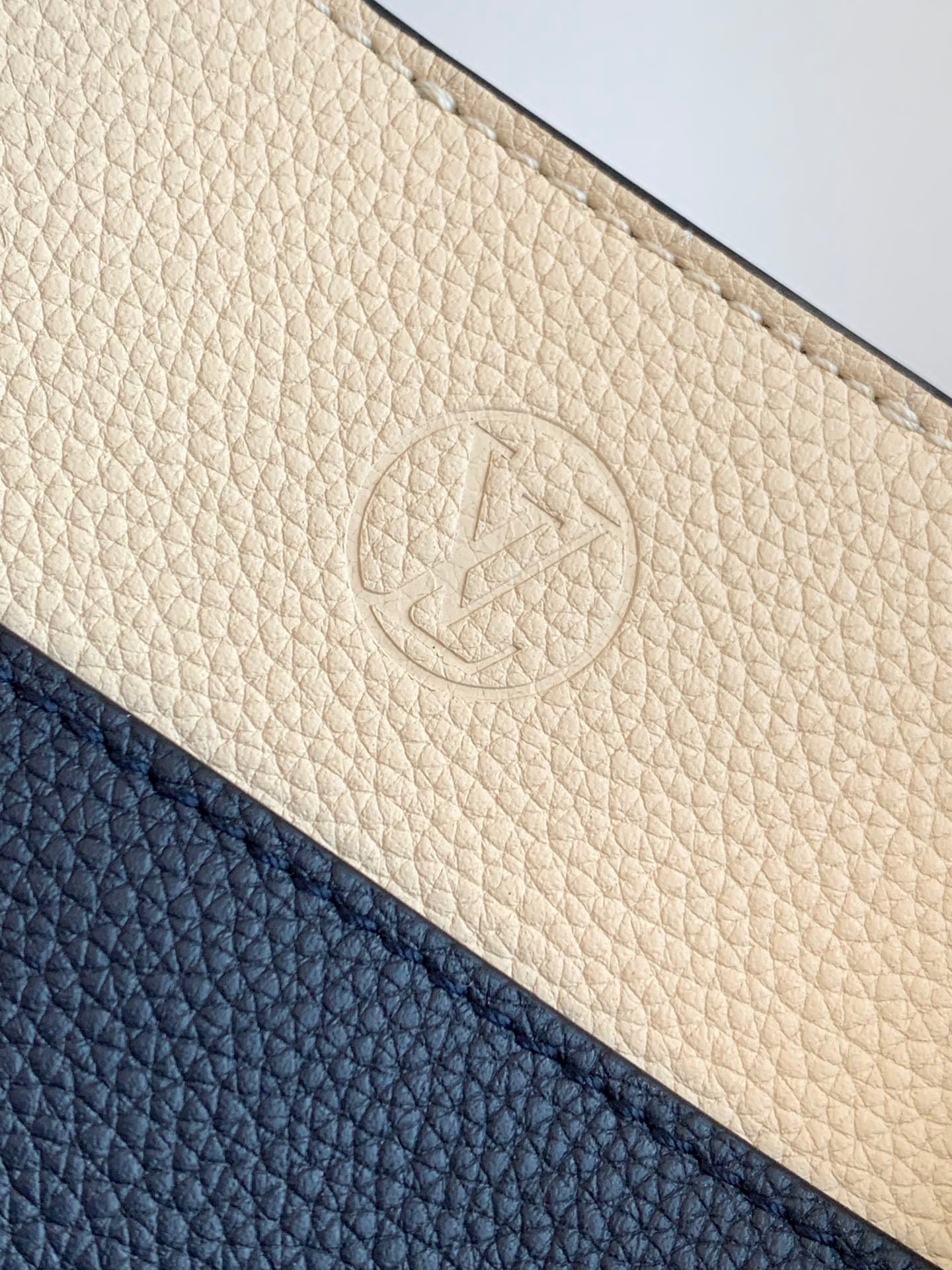 L*ouis V*uitton Top Bag 30.5*24.5*14cm