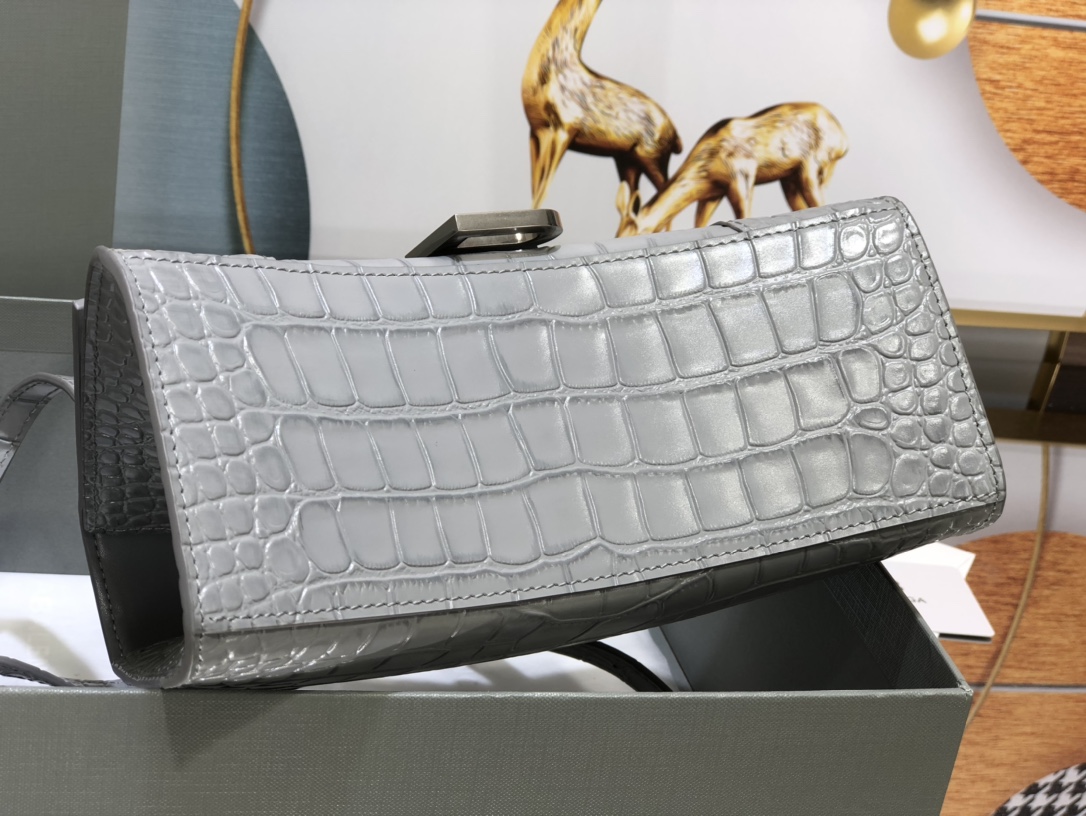 B*alenciaga Bag Top Quality