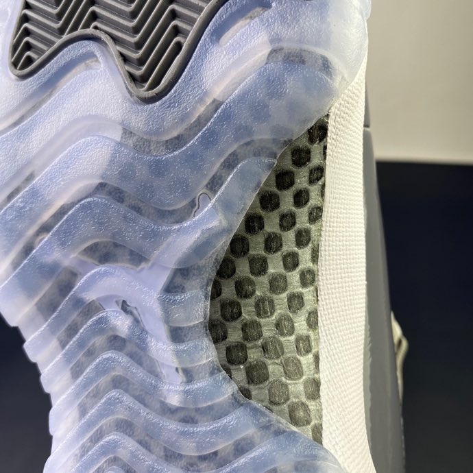 Air Jordan 11 Cool Grey