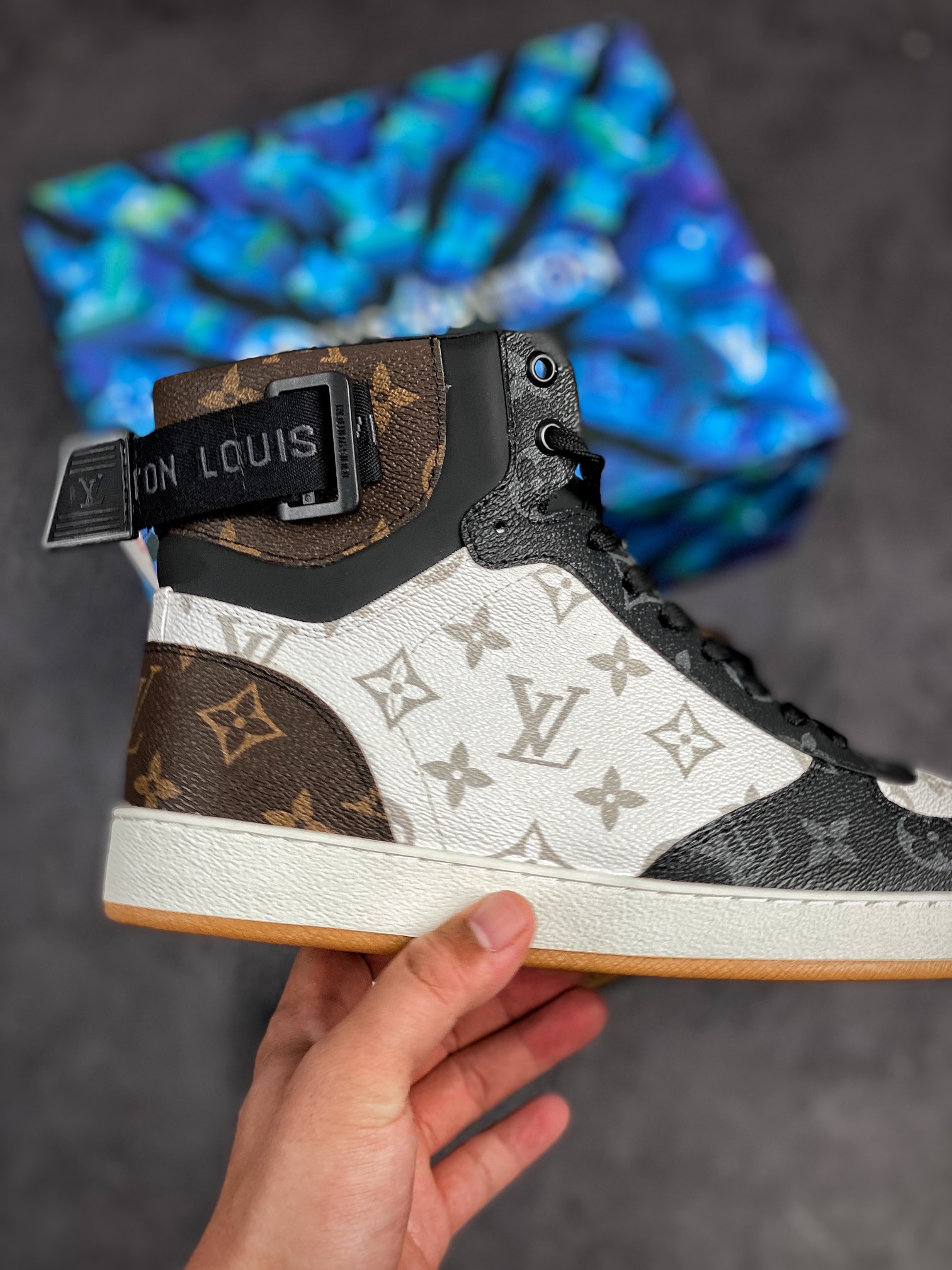 Men L*ouis V*uitton Top Sneaker