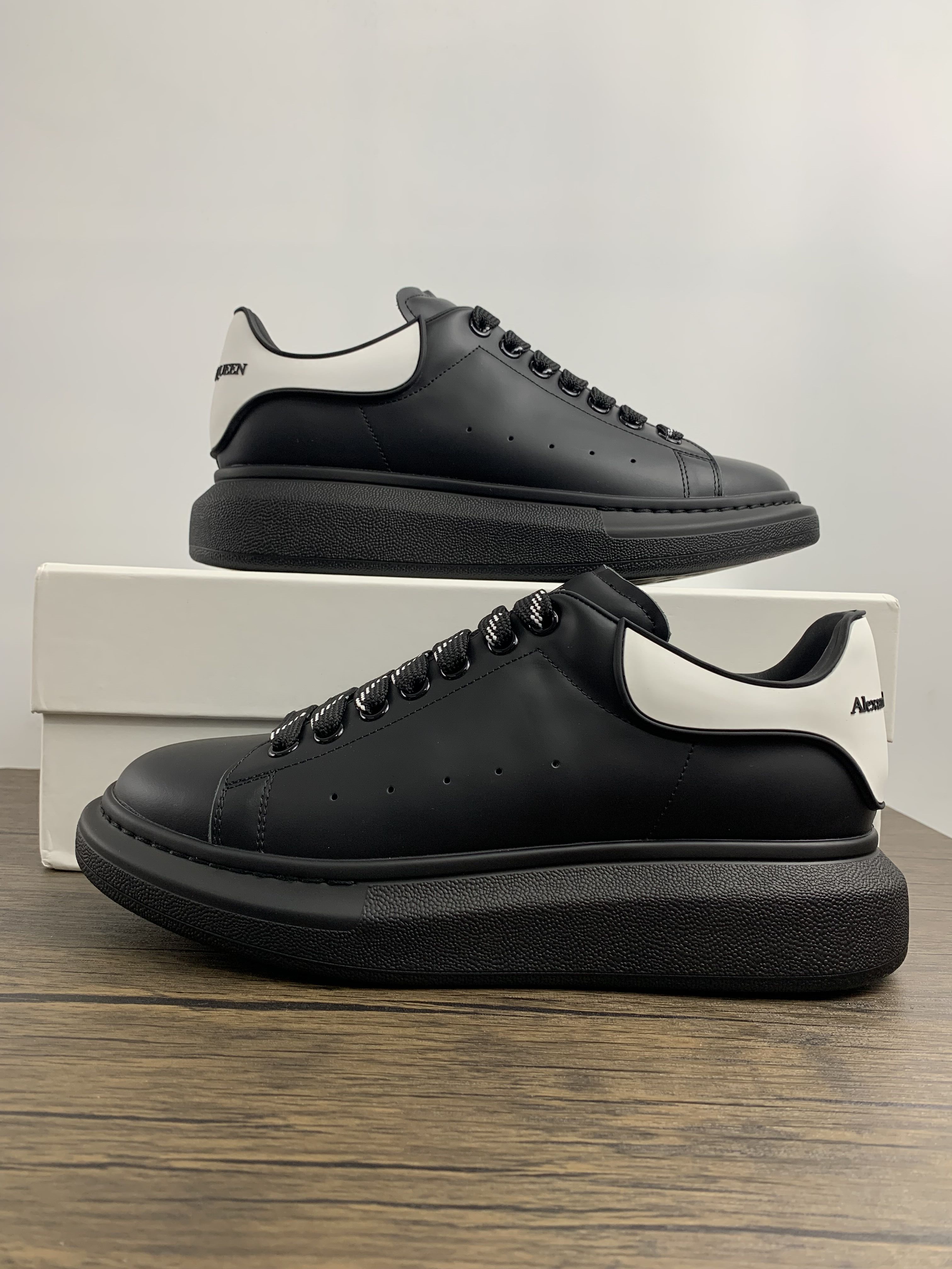 A*exander M*queen men women top Sneaker