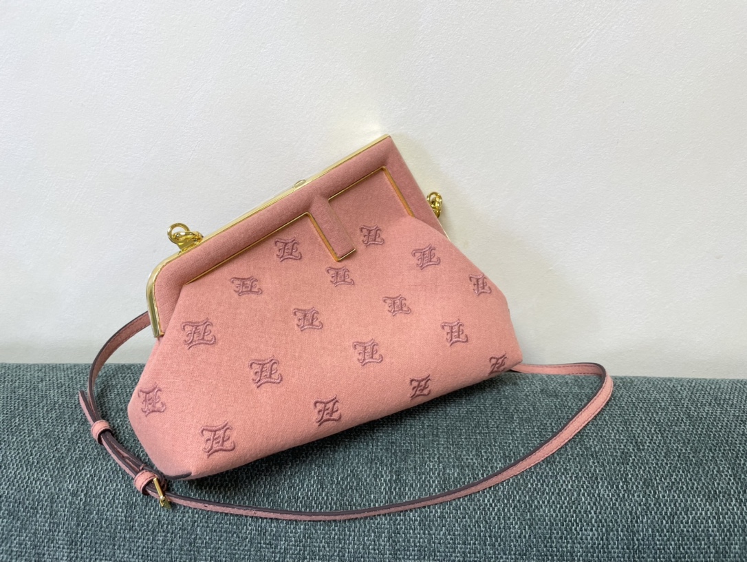 F*endi Top Bag 26*9.5*18CM